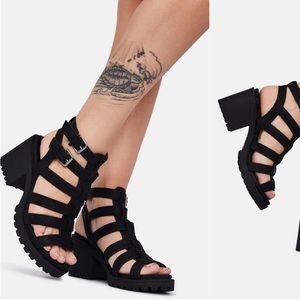 Chinese Laundry sandals. 8.5